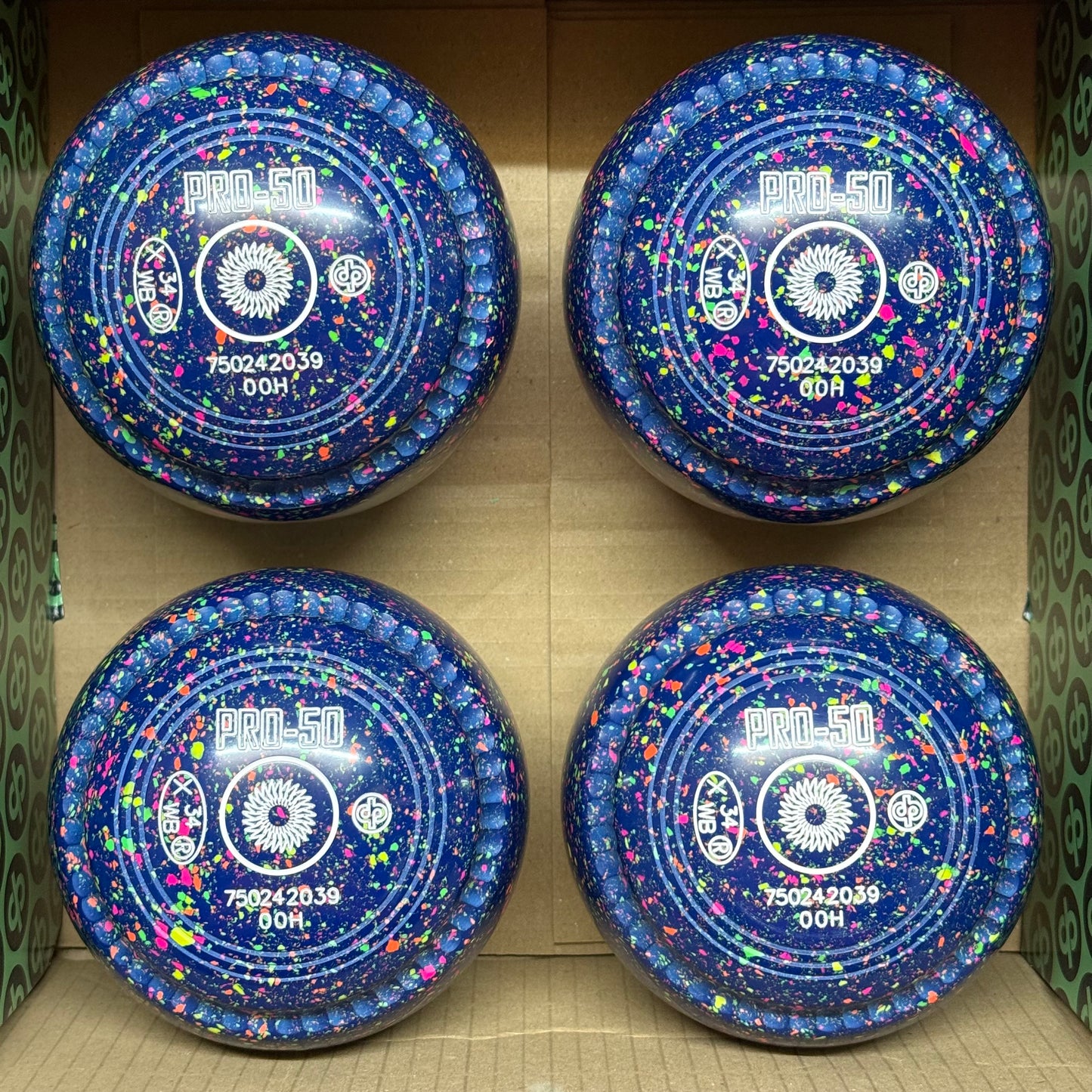 Drakes Pride PRO-50 - Size 00H - Mid Blue Fluorescent Harlequin (White Rings) - WB34 Stamp