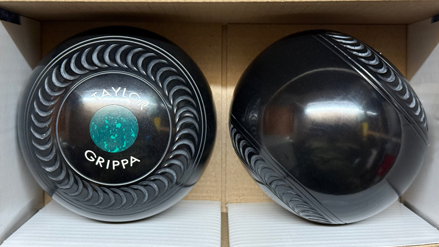 Taylor Grippa - 2lb 8oz (Standard) - Black (Dark Green/Green Mounts) - 2 Full Bias