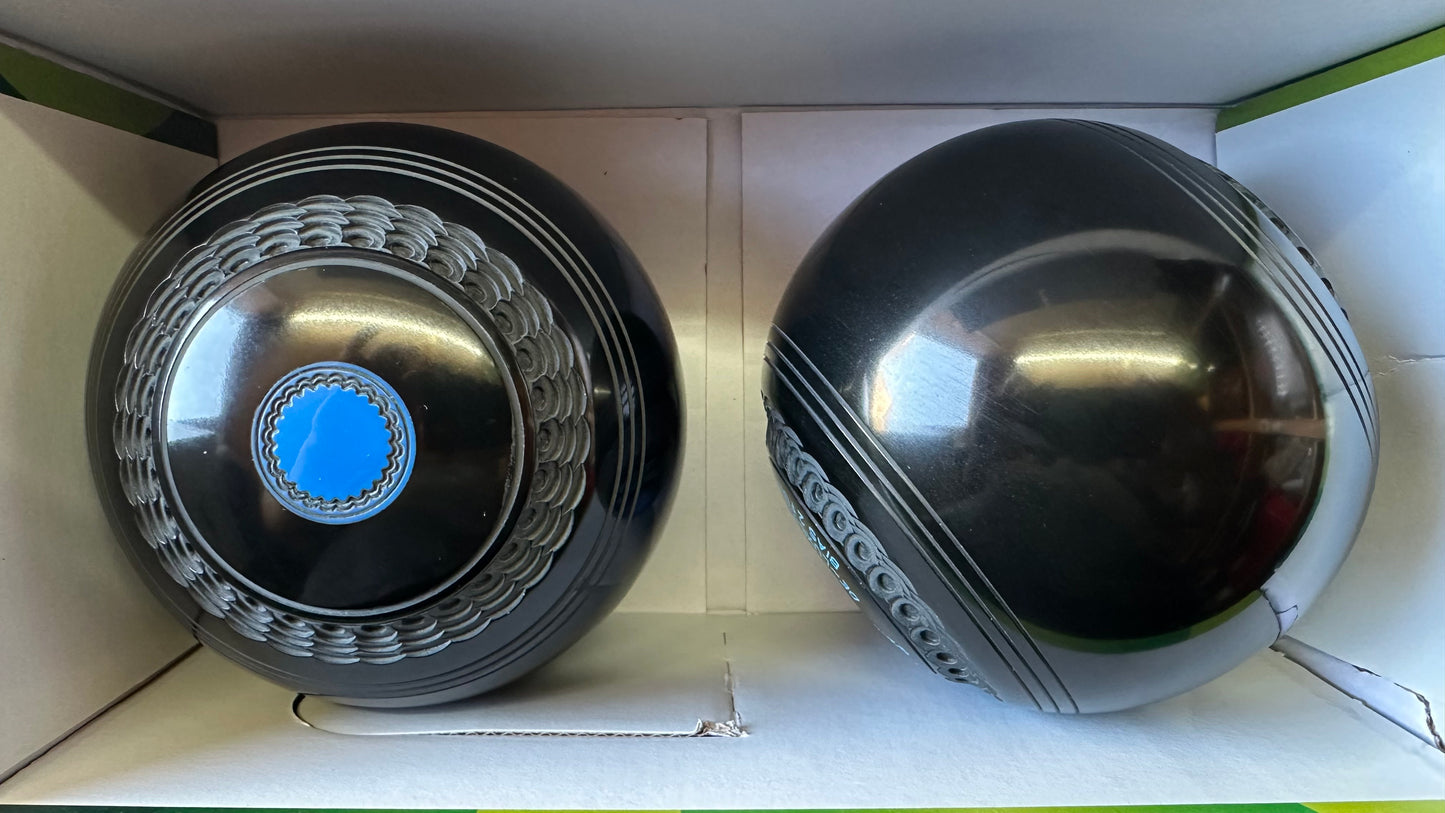 Drakes Pride Deluxe - 2lb 4oz - Black (Blue Mounts) - 2 Full Bias