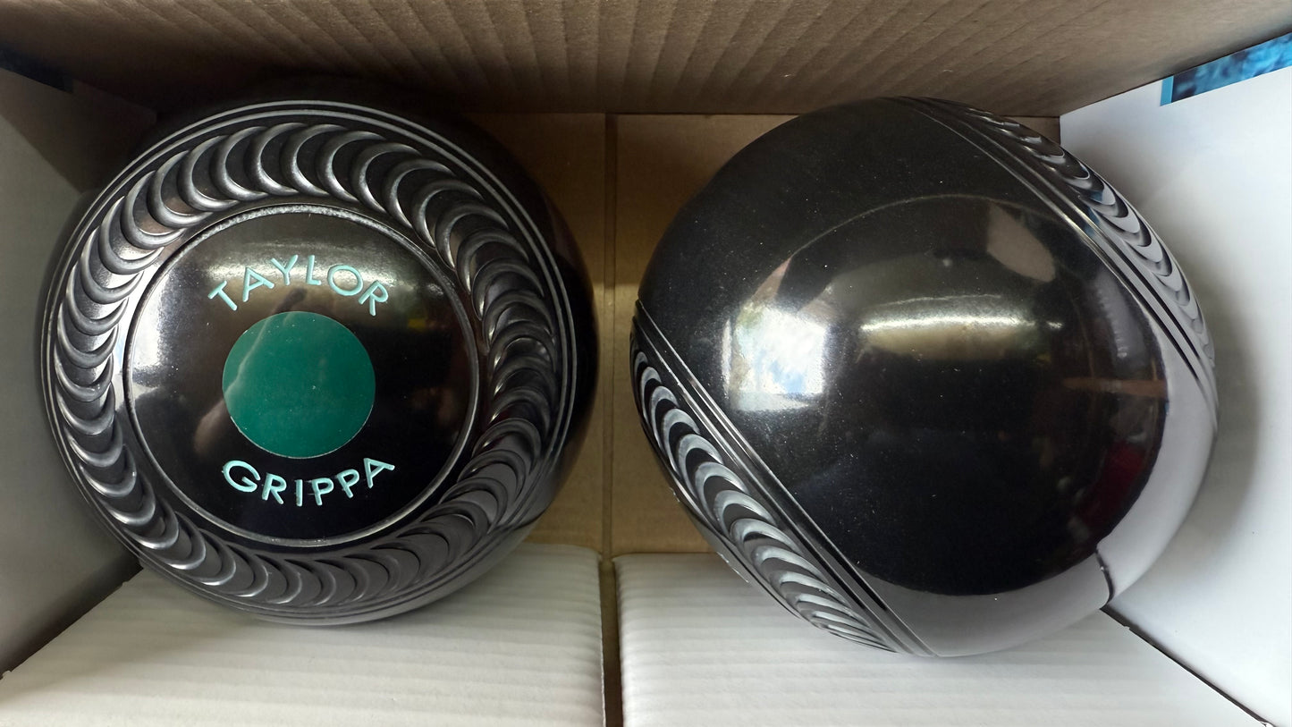 Taylor Grippa - 2lb 10oz (Standard) - Black (Green Mounts) - 2 Full Bias