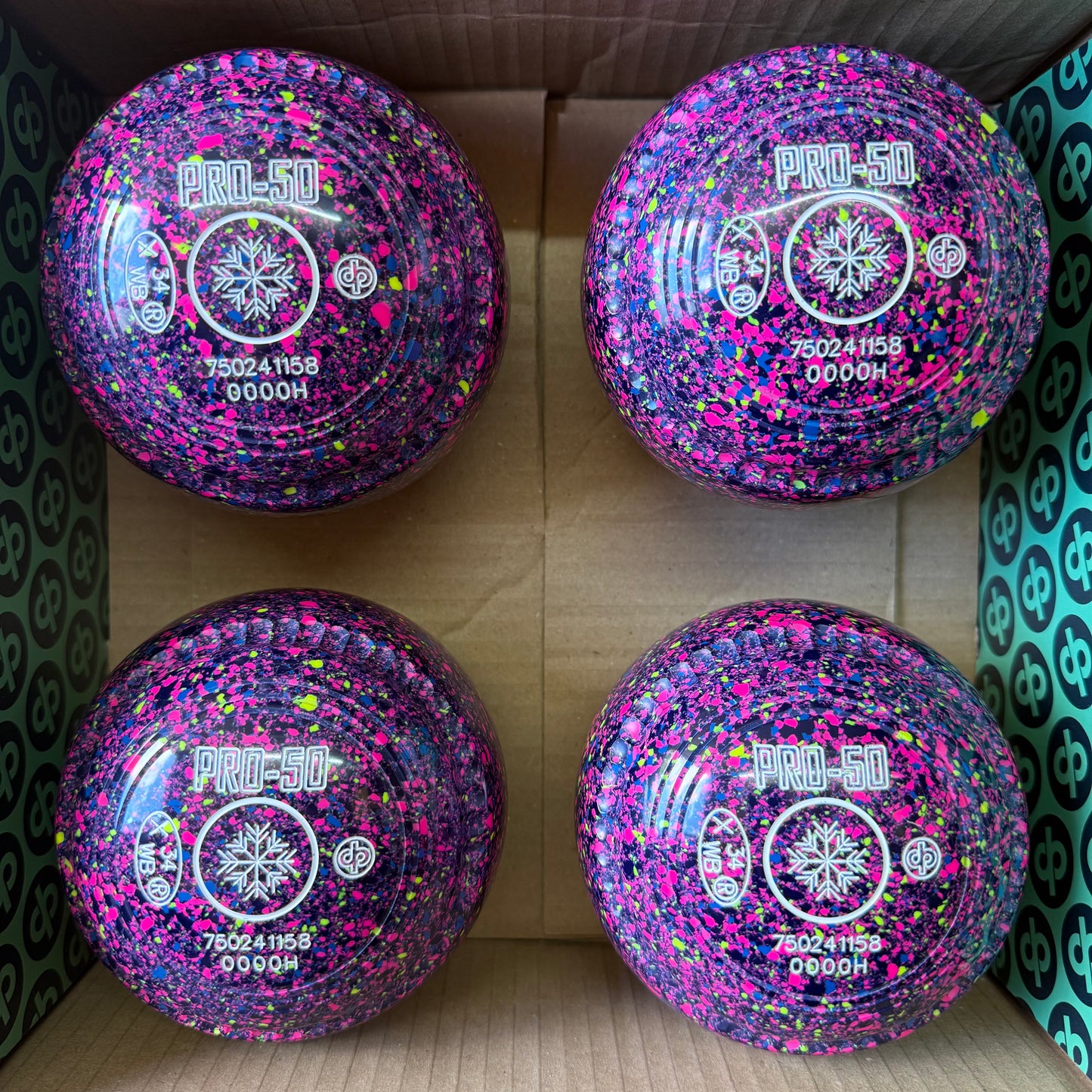 Drakes Pride PRO-50 - Size 0000H - Dark Blue/Blue Fluorescent Harlequin (White Rings) - WB34 Stamp