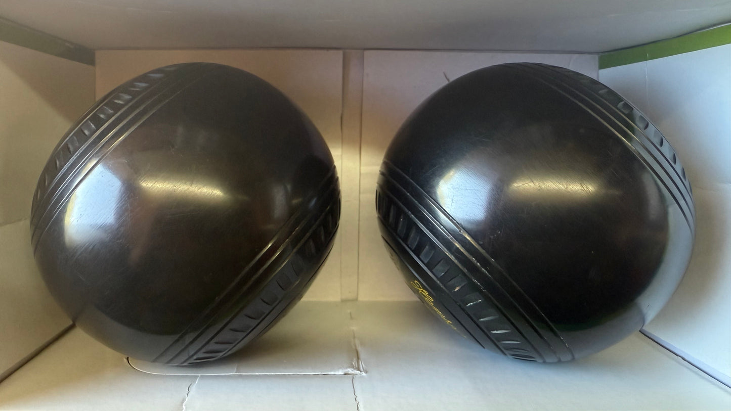 UB2624 Henselite 21st Century Supergrip - Black - 2lb 4oz Standard