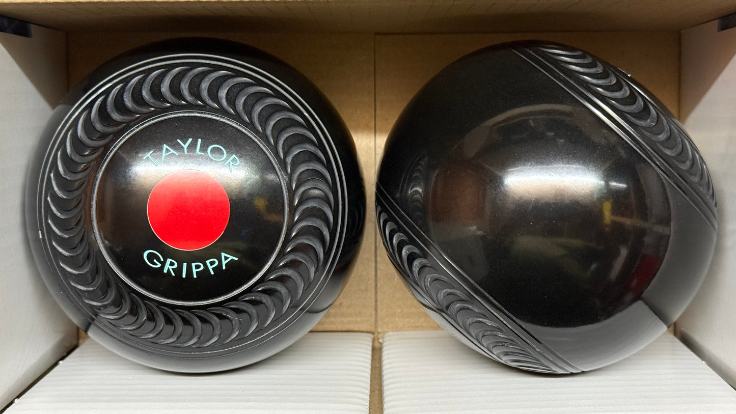 Taylor Grippa - 2lb 10oz (Standard) - Black (Red Mounts) - 2 Full Bias