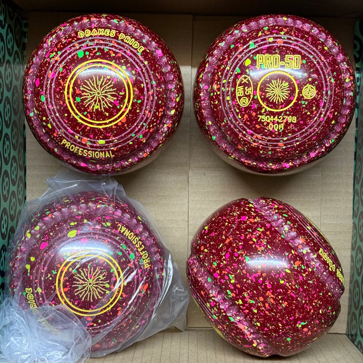 Drakes Pride PRO-50 - Size 00H - Maroon Fluorescent Harlequin (Yellow Rings) - WB35 Stamp