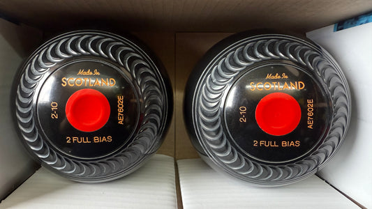 Taylor Grippa - 2lb 10oz (Standard) - Black (Red Mounts) - 2 Full Bias
