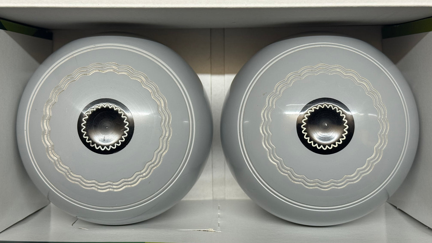 UB2718 Unbranded Crown Green Bowls - Grey - 2lb 9oz Standard
