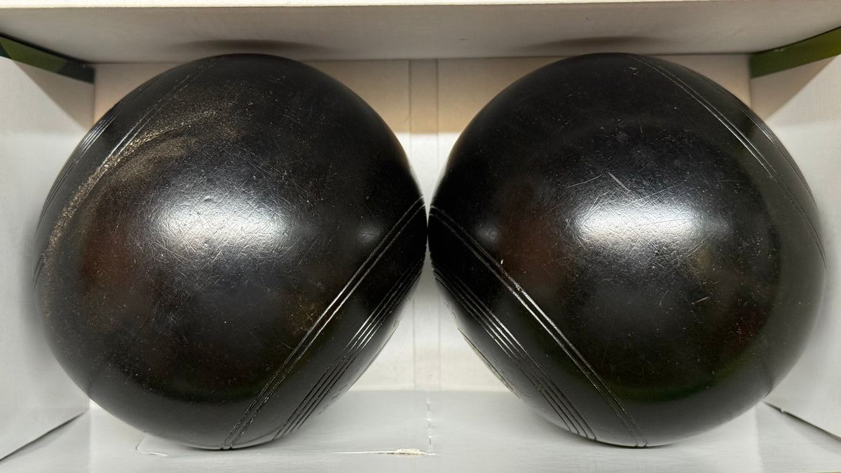 UB2895 Henselite (no model name) Bias 3 (PAIR) - Black - Size 1 Medium - AUS65 Stamp